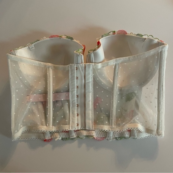 New! Victorias Secret bustier bra top cherries strawberries white 22884 - Picture 3 of 7